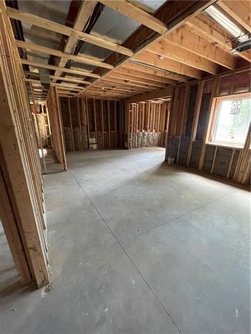 1957 Longview Drive, Liberty, MO 64068