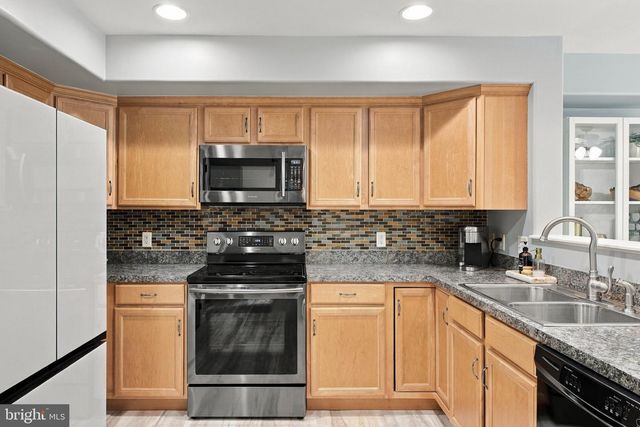 106 DENNIS DR, Enola, PA 17025