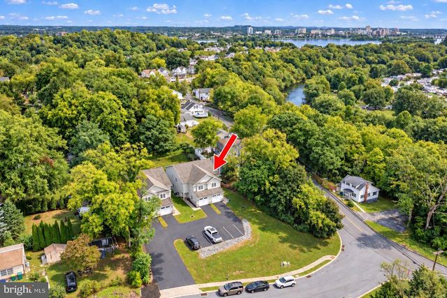 106 DENNIS DR, Enola, PA 17025