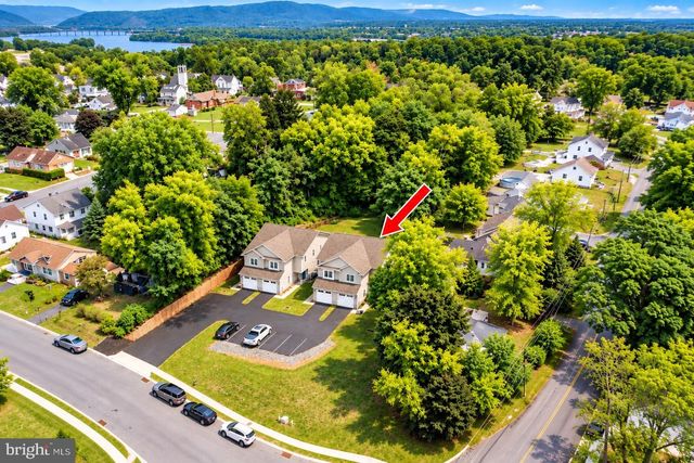 106 DENNIS DR, Enola, PA 17025