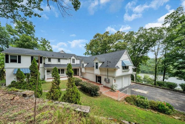 30 Lampley Ln, Chestnut Mound, TN 38552