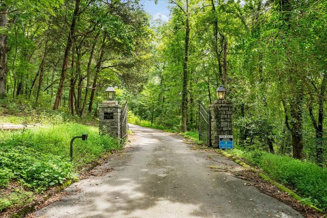 30 Lampley Ln, Chestnut Mound, TN 38552