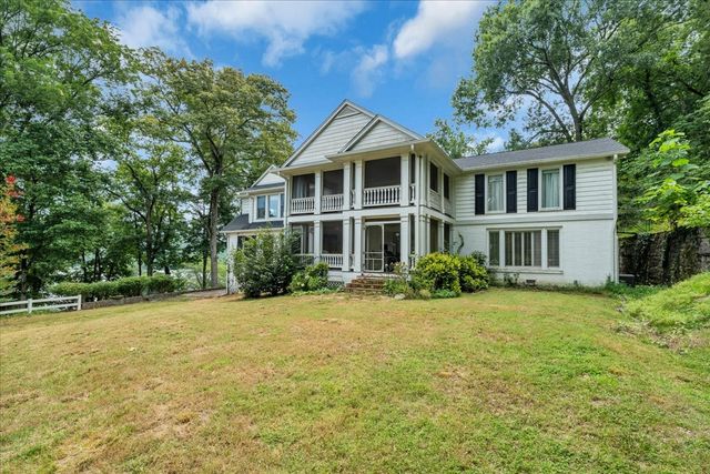 30 Lampley Ln, Chestnut Mound, TN 38552