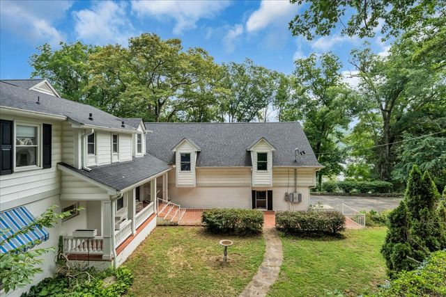30 Lampley Ln, Chestnut Mound, TN 38552