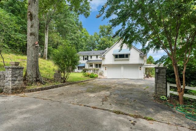 30 Lampley Ln, Chestnut Mound, TN 38552