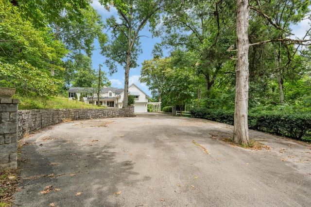 30 Lampley Ln, Chestnut Mound, TN 38552