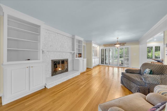 30 Lampley Ln, Chestnut Mound, TN 38552