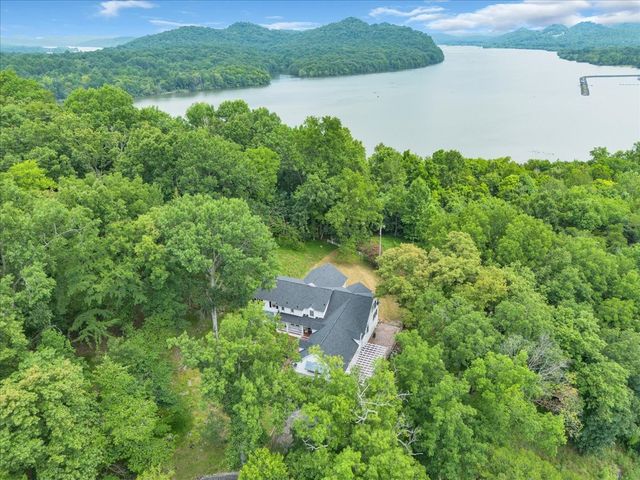 30 Lampley Ln, Chestnut Mound, TN 38552