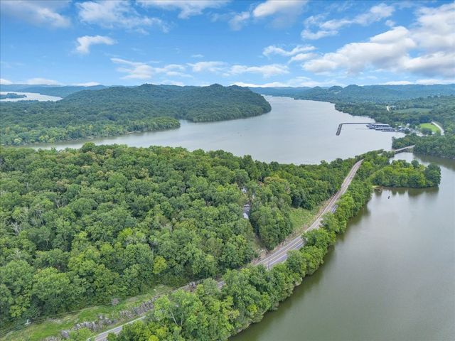 30 Lampley Ln, Chestnut Mound, TN 38552