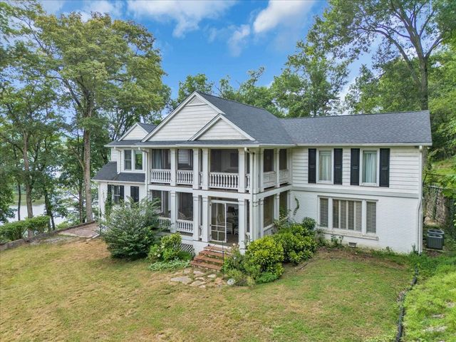 30 Lampley Ln, Chestnut Mound, TN 38552