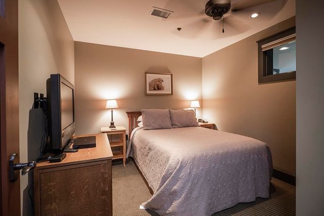 2035 N US-31 N, East Bay Twp, MI 49686