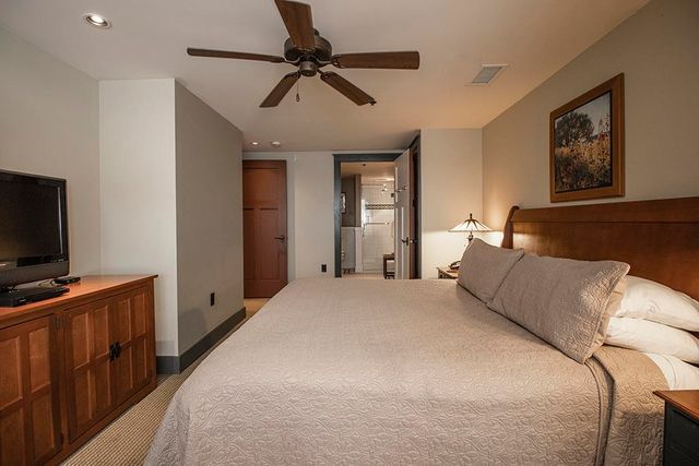 2035 N US-31 N, East Bay Twp, MI 49686