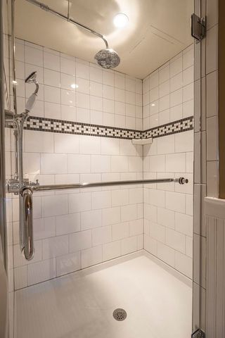 2035 N US-31 N, East Bay Twp, MI 49686