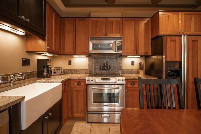 2035 N US-31 N, East Bay Twp, MI 49686