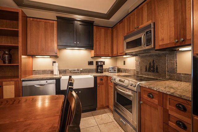 2035 N US-31 N, East Bay Twp, MI 49686