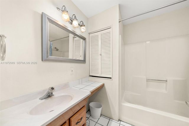 1273 Woodbury Avenue, Sebring, FL 33875