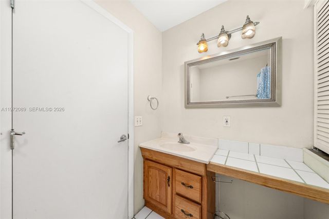 1273 Woodbury Avenue, Sebring, FL 33875