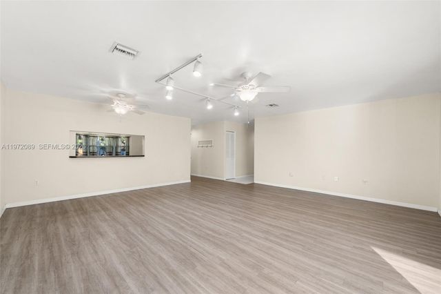 1273 Woodbury Avenue, Sebring, FL 33875