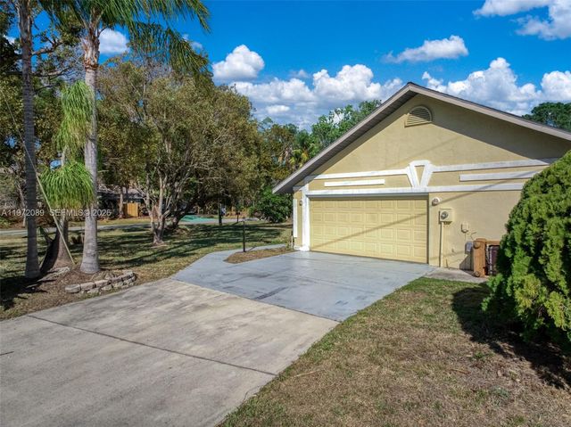 1273 Woodbury Avenue, Sebring, FL 33875