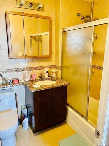 82-25 Queens Blvd 6D, Elmhurst, NY 11373