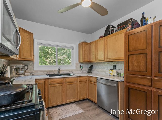 3305 Peck Street, Muskegon, MI 49444