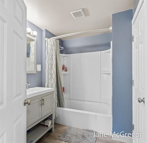 3305 Peck Street, Muskegon, MI 49444