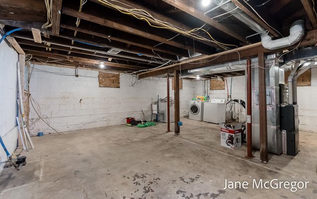 3305 Peck Street, Muskegon, MI 49444