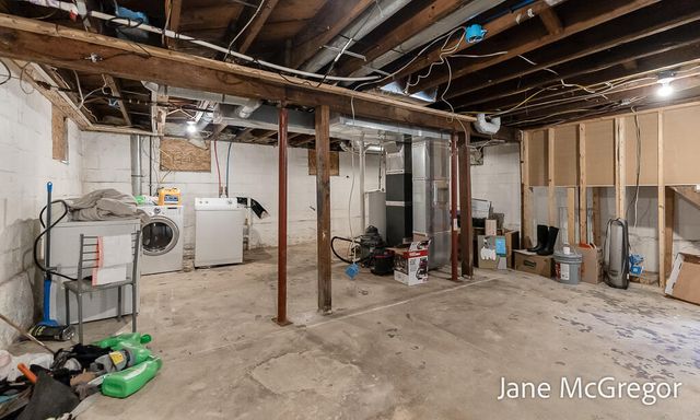 3305 Peck Street, Muskegon, MI 49444