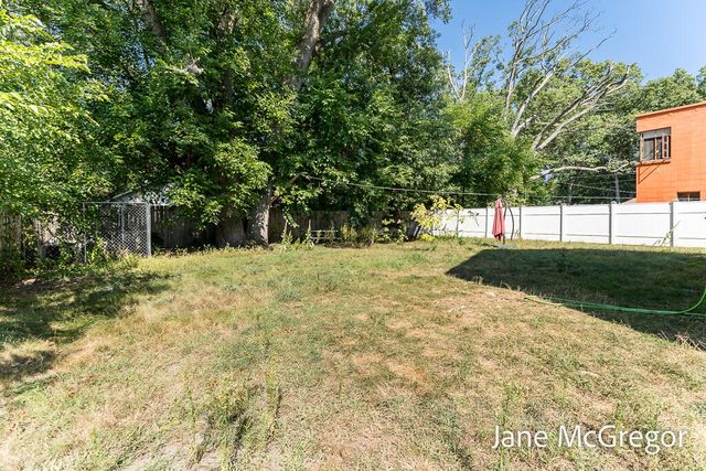 3305 Peck Street, Muskegon, MI 49444