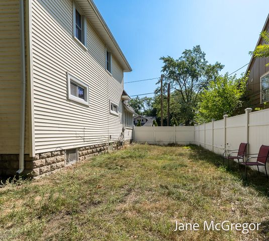 3305 Peck Street, Muskegon, MI 49444