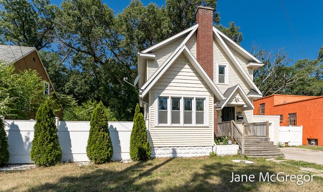 3305 Peck Street, Muskegon, MI 49444