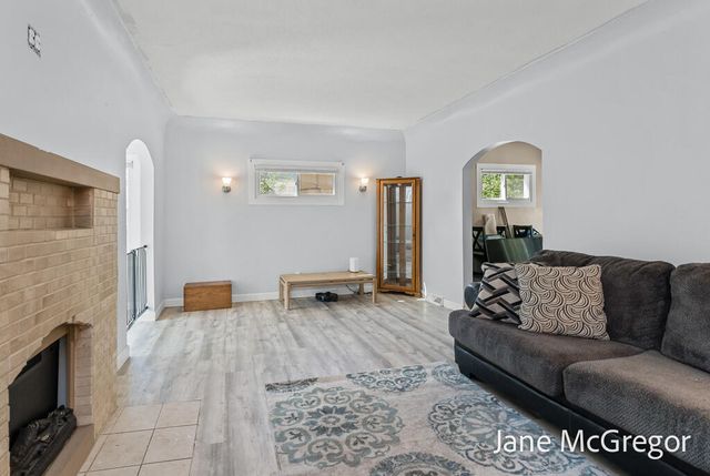 3305 Peck Street, Muskegon, MI 49444