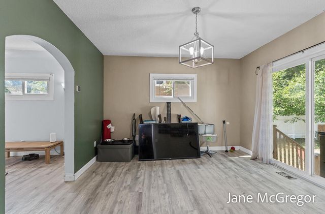 3305 Peck Street, Muskegon, MI 49444