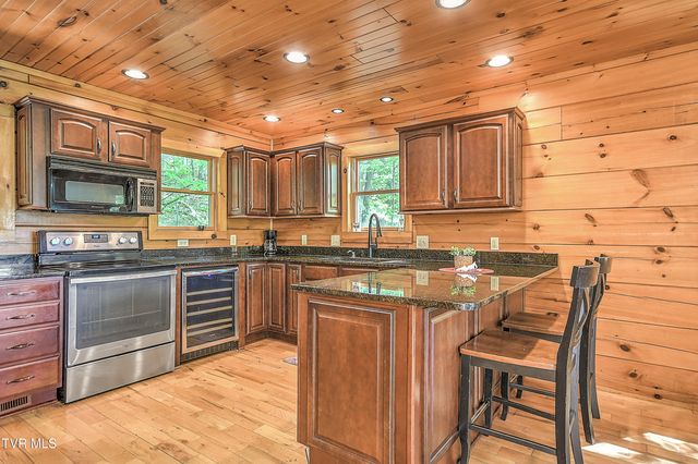 375 Lake Cabin Lane, Butler, TN 37640