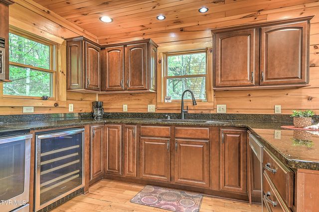 375 Lake Cabin Lane, Butler, TN 37640