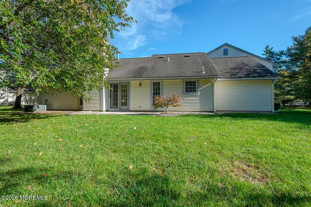 81 Poplar Place, Freehold, NJ 07728