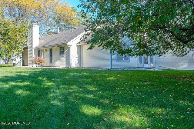 81 Poplar Place, Freehold, NJ 07728