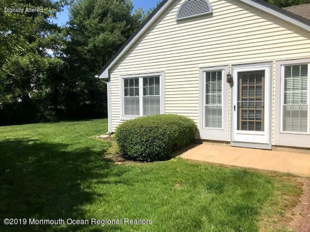 81 Poplar Place, Freehold, NJ 07728