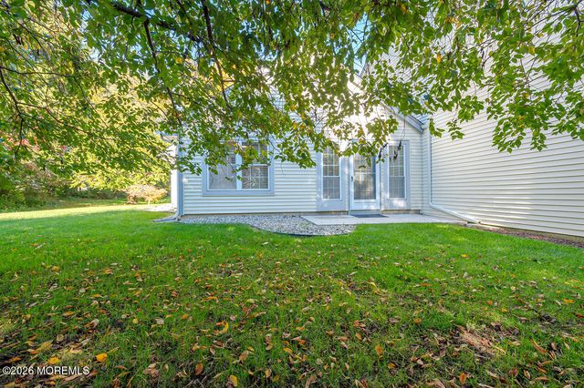 81 Poplar Place, Freehold, NJ 07728