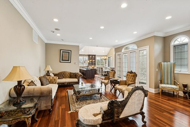 4229 Dempster Street, Skokie, IL 60076