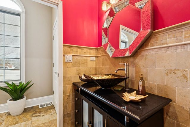 4229 Dempster Street, Skokie, IL 60076