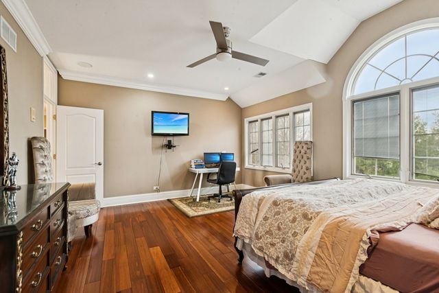 4229 Dempster Street, Skokie, IL 60076