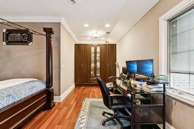 4229 Dempster Street, Skokie, IL 60076