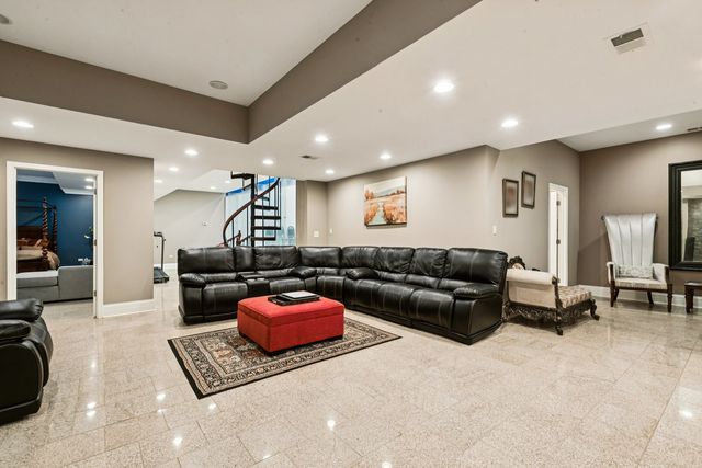 4229 Dempster Street, Skokie, IL 60076