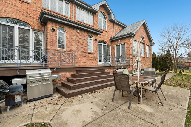 4229 Dempster Street, Skokie, IL 60076