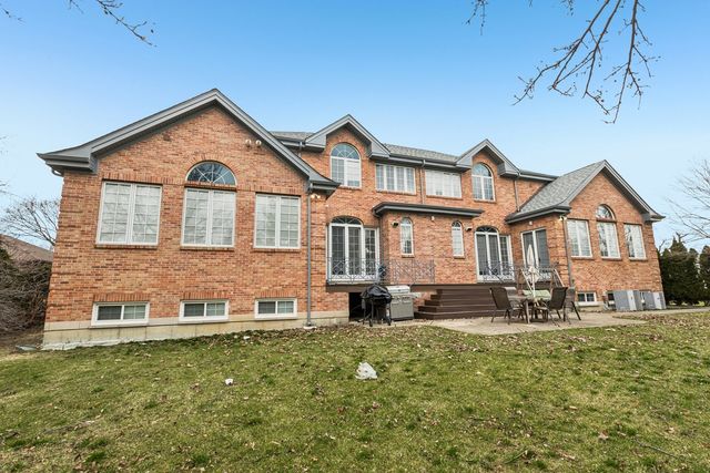 4229 Dempster Street, Skokie, IL 60076