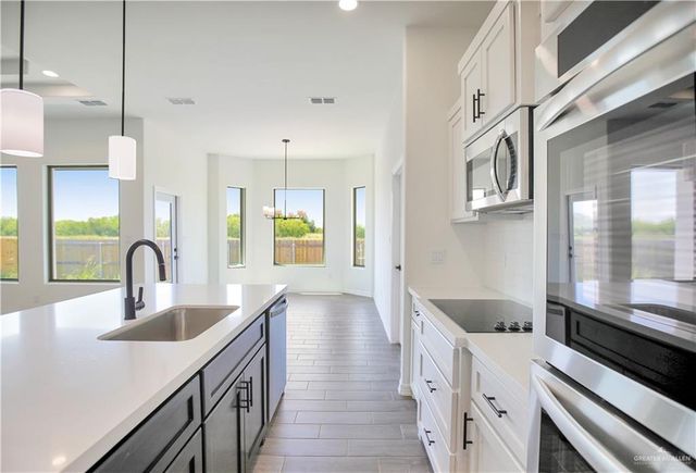 1606 Stirrup Circle, San Benito, TX 78586