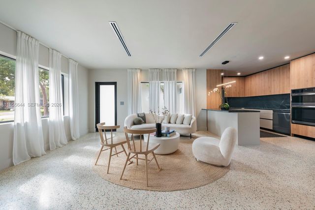 311 NE 117th St, Miami, FL 33161