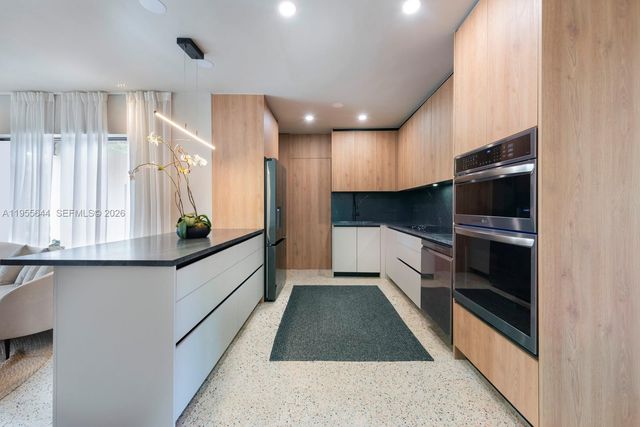 311 NE 117th St, Miami, FL 33161