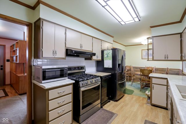 6321 Saint James Drive, Indianapolis, IN 46217